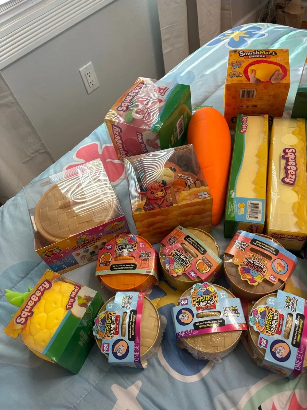 Assorted Squeeze Toys Pack - Yellow & Orange